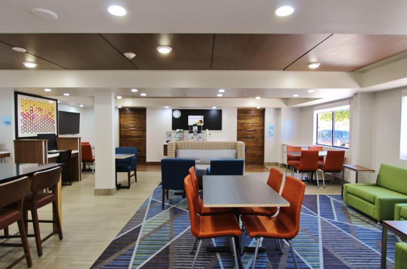 Holiday Inn Express Sedona - Oak Creek By Ihg Exterior photo