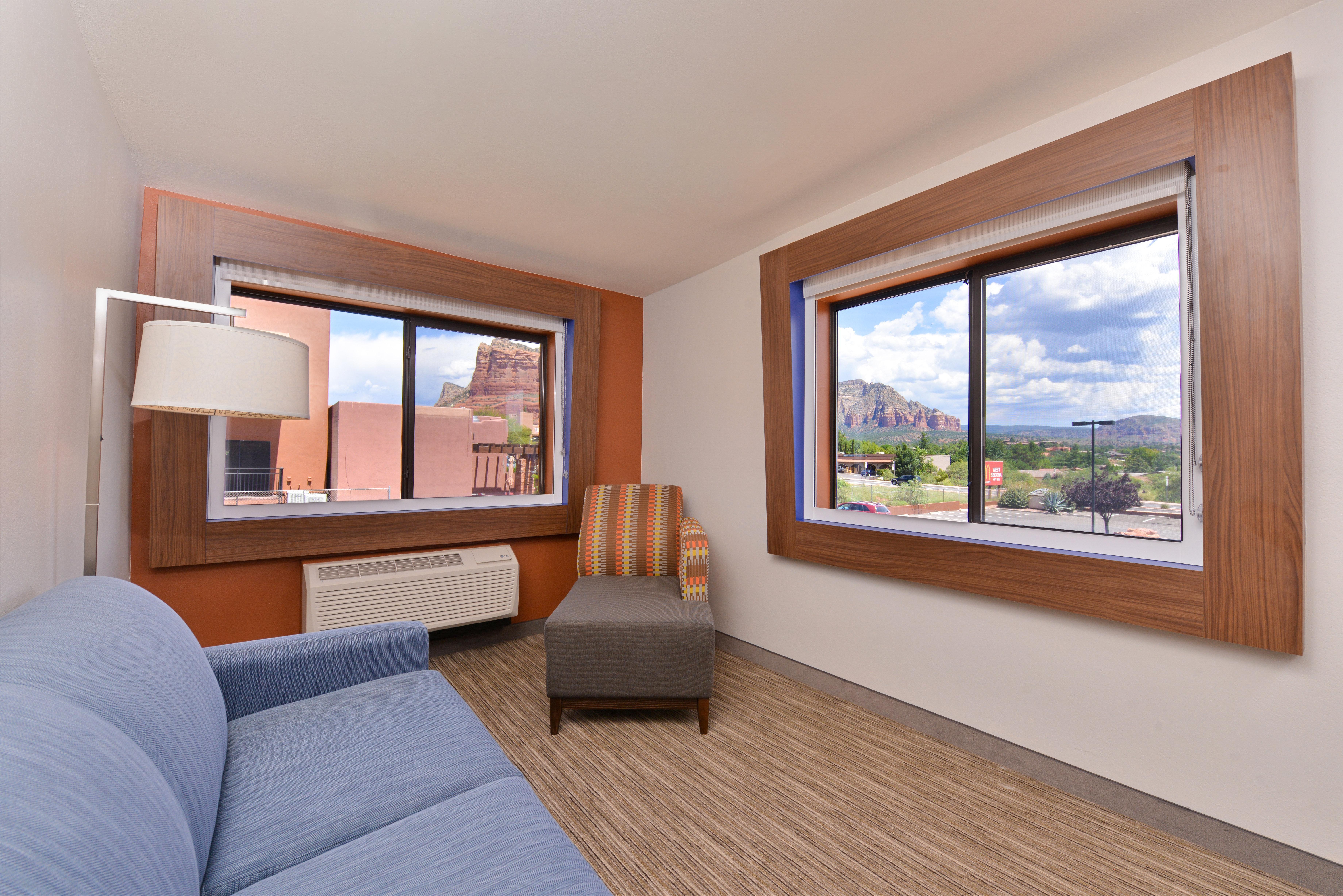 Holiday Inn Express Sedona - Oak Creek By Ihg Exterior photo