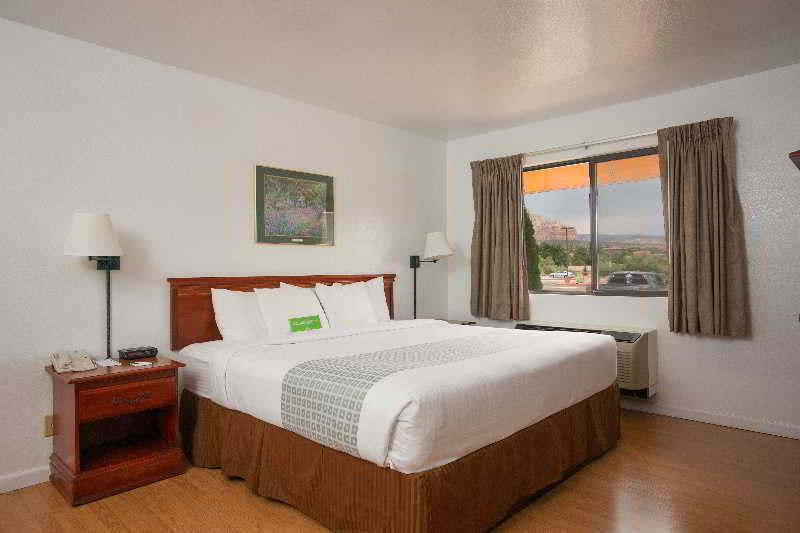 Holiday Inn Express Sedona - Oak Creek By Ihg Exterior photo